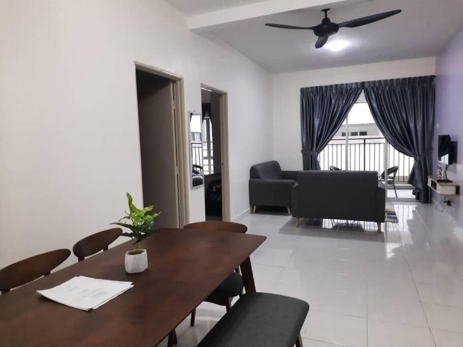 Bc Homestay @ Emerald Avenue Apartment, 伯恩仓 外观 照片